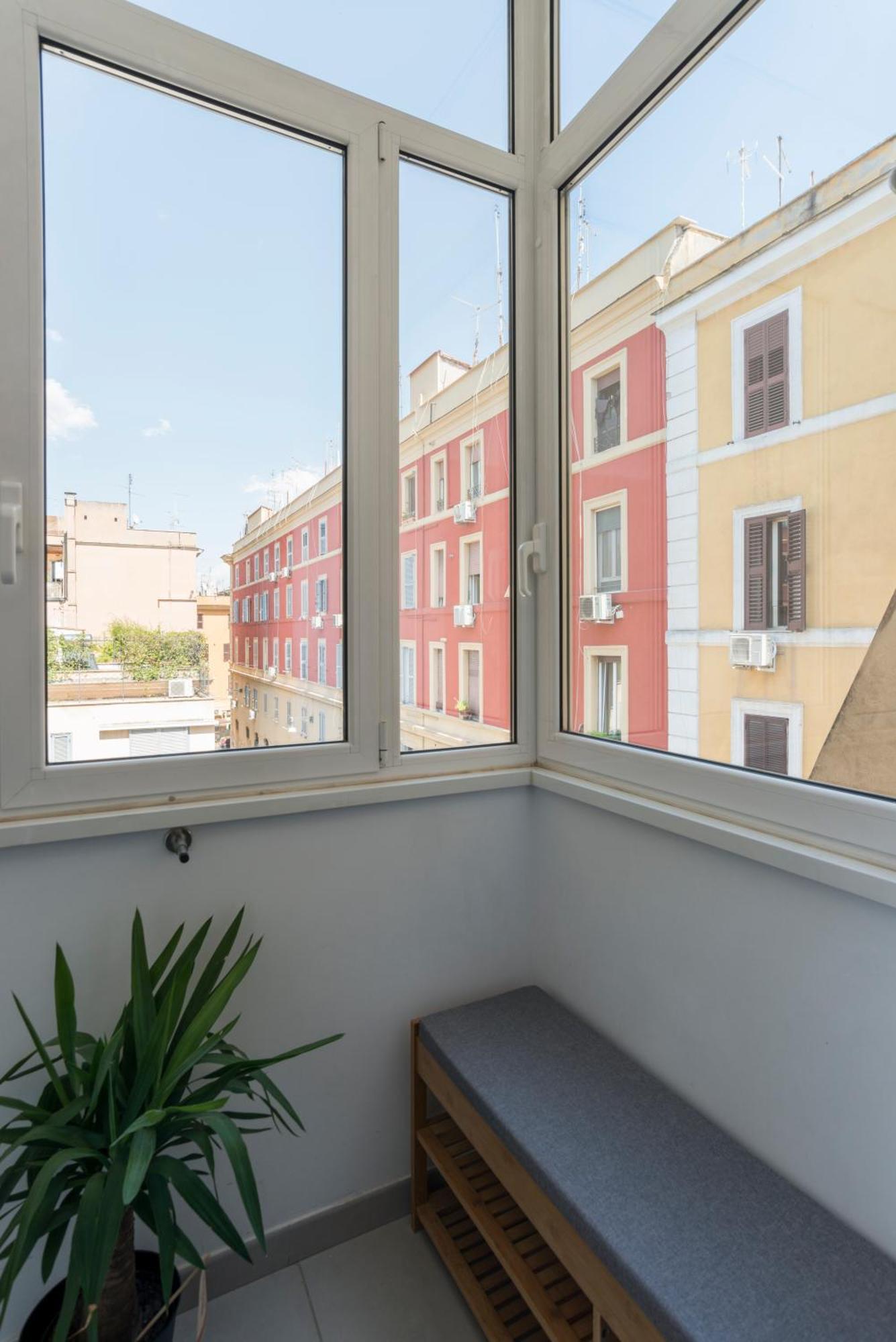 Half Palace, Relaxing Apartment In Rome San Lorenzo Bagian luar foto