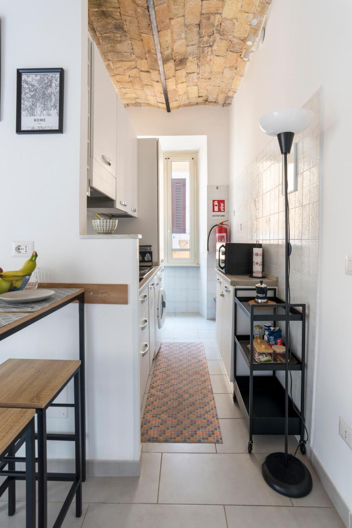 Half Palace, Relaxing Apartment In Rome San Lorenzo Bagian luar foto